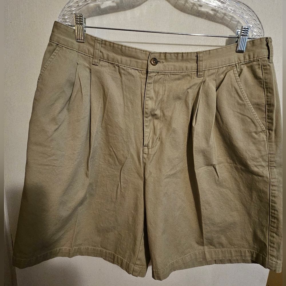 Farah Tan Shorts Size 38